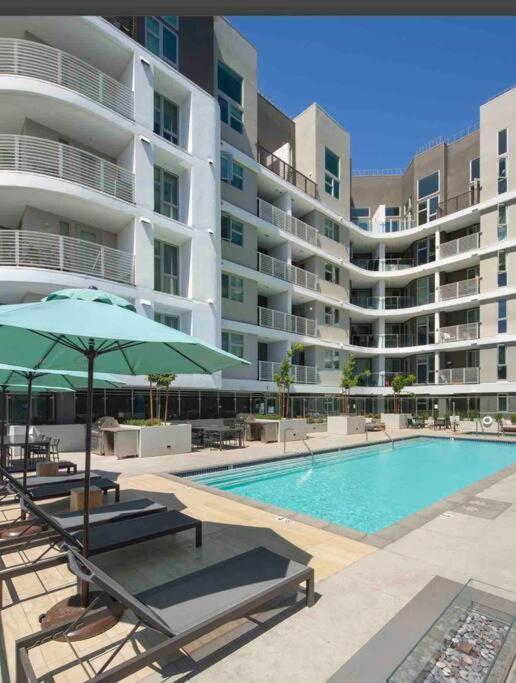 Appartamento Relax On Wilshire With A View Los Angeles Esterno foto